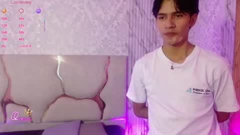chos_tay online show from June 24, 11:31 am