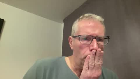 choupipat1 online show from December 21, 10:17 pm