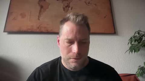 Snapshot of chris2024x chatting on November 30, 9:13 am Christian online show from November 30, 9:13 am