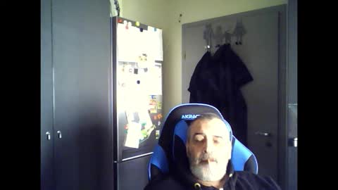 Chris online show from September 17, 9:44 am