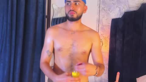 Snapshot of chris_blackwood chatting on February 7, 6:35 am chris_blackwood online show from February 7, 6:35 am