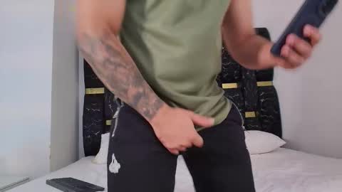 Chris B online show from November 25, 6:52 pm