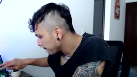 Snapshot of chris_demolisher chatting on December 13, 7:53 pm Im back here lets play hard online show from December 13, 7:53 pm