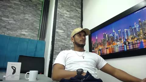 chris_dick2 online show from February 18, 7:04 am