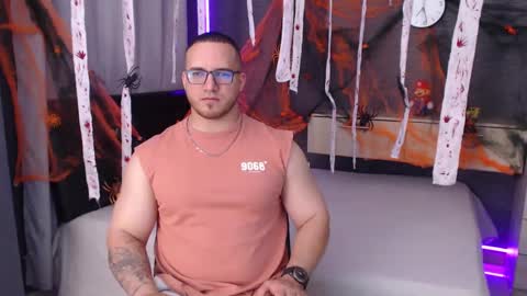 chris_huntter online show from October 8, 12:30 am