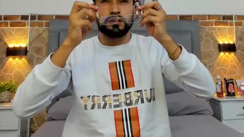 Snapshot of chris_kizz chatting on December 19, 3:29 am chris_kizz online show from December 19, 3:29 am