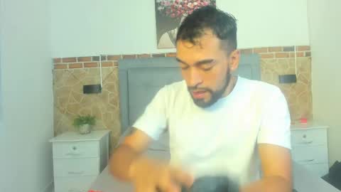 Snapshot of chris_kizz chatting on December 20, 11:21 am chris_kizz online show from December 20, 11:21 am