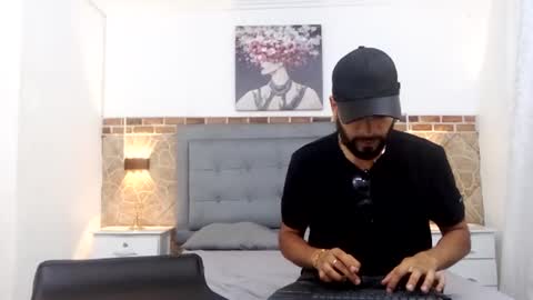 Snapshot of chris_kizz chatting on January 7, 3:46 am chris_kizz online show from January 7, 3:46 am