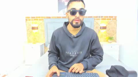 Snapshot of chris_kizz chatting on January 12, 11:28 am chris_kizz online show from January 12, 11:28 am