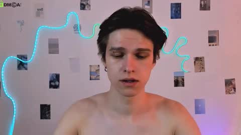 Snapshot of chris_loot chatting on January 14, 8:42 am chris_loot online show from January 14, 8:42 am