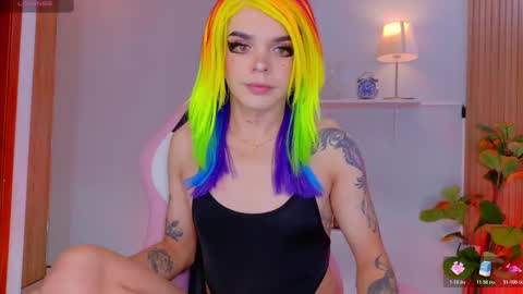 juli   Instagram july rv17 - Twitter juli rv17     online show from February 5, 11:59 am