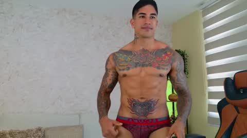 Snapshot of chris_reilly chatting on February 11, 4:13 pm chris reilly online show from February 11, 4:13 pm