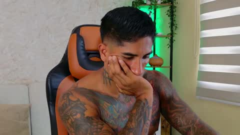 Snapshot of chris_reilly chatting on March 5, 7:17 pm chris reilly online show from March 5, 7:17 pm