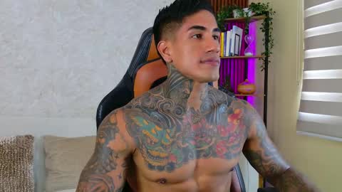 Snapshot of chris_reilly chatting on October 4, 2:15 pm chris reilly online show from October 4, 2:15 pm