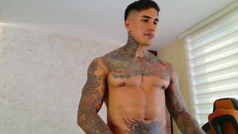 Snapshot of chris_reilly chatting on October 22, 7:46 pm chris reilly online show from October 22, 7:46 pm