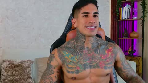 Snapshot of chris_reilly chatting on November 16, 4:07 am chris reilly online show from November 16, 4:07 am