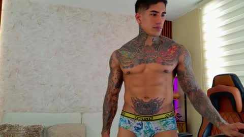 Snapshot of chris_reilly chatting on December 5, 1:20 pm chris reilly online show from December 5, 1:20 pm