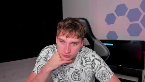 Chris Tyson online show from September 14, 1:27 am