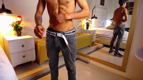 Snapshot of chris_weell chatting on December 7, 11:56 pm Chris Weell online show from December 7, 11:56 pm