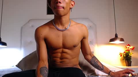 Snapshot of chris_weell chatting on December 12, 8:21 pm Chris Weell online show from December 12, 8:21 pm