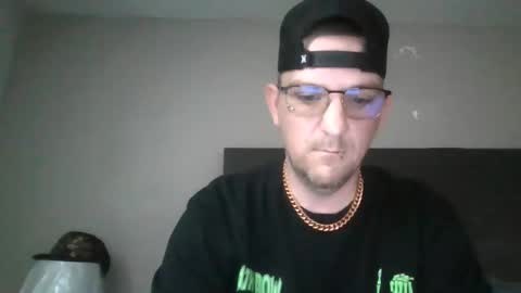 Snapshot of chrisgsonone chatting on December 4, 8:28 pm chrisgsonone online show from December 4, 8:28 pm