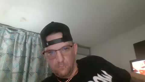 Snapshot of chrisgsonone chatting on December 5, 9:18 am chrisgsonone online show from December 5, 9:18 am