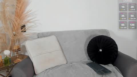 Snapshot of chrishell_ chatting on November 16, 12:05 am Chrishell online show from November 16, 12:05 am