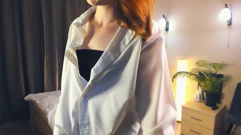 Snapshot of chrisme_please chatting on September 11, 8:09 pm Lizz online show from September 11, 8:09 pm