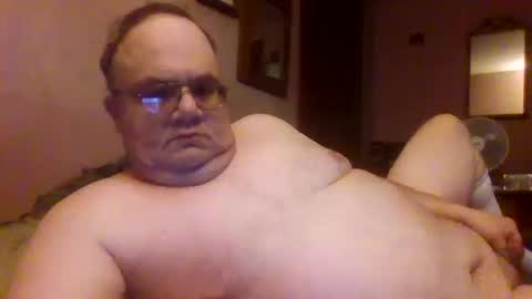 Snapshot of chrismini312 chatting on October 14, 6:31 pm Chris The Jerk Off King online show from October 14, 6:31 pm