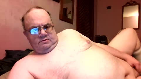 Snapshot of chrismini312 chatting on April 27, 1:58 am Chris The Jerk Off King online show from April 27, 1:58 am