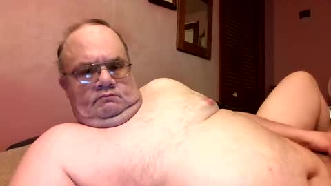 Snapshot of chrismini312 chatting on May 21, 1:01 am Chris The Jerk Off King online show from May 21, 1:01 am