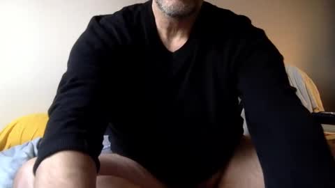 Snapshot of chrispanam13 chatting on February 20, 10:37 am chrispanam13 online show from February 20, 10:37 am