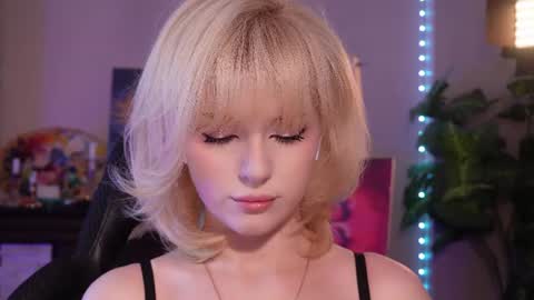 chriss_foxx online show from June 17, 3:35 pm