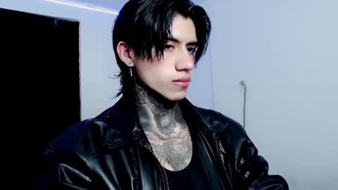 Snapshot of chriss_opp chatting on February 5, 9:50 pm CHRIS INDEPENT MODEL online show from February 5, 9:50 pm