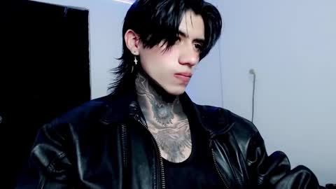 Snapshot of chriss_opp chatting on February 13, 11:17 am CHRIS INDEPENT MODEL online show from February 13, 11:17 am