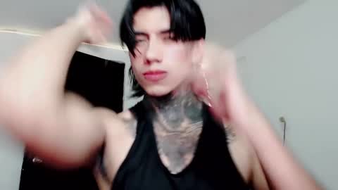 Snapshot of chriss_opp chatting on February 24, 11:30 pm CHRIS INDEPENT MODEL online show from February 24, 11:30 pm