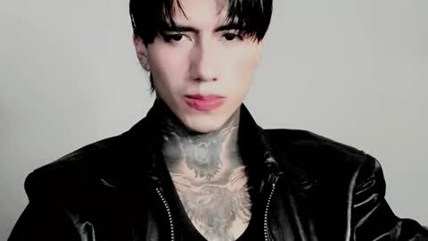 Snapshot of chriss_opp chatting on November 5, 10:54 pm CHRIS INDEPENT MODEL online show from November 5, 10:54 pm