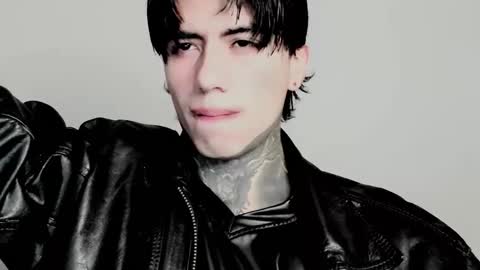 Snapshot of chriss_opp chatting on November 18, 11:26 pm CHRIS INDEPENT MODEL online show from November 18, 11:26 pm