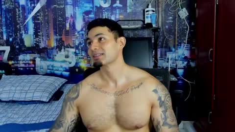 Snapshot of chriss_stewart2 chatting on May 15, 2:18 am Chriss Stewart online show from May 15, 2:18 am