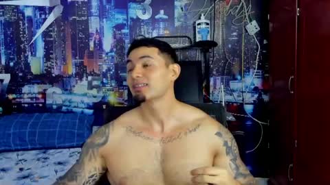 Snapshot of chriss_stewart2 chatting on May 22, 2:19 am Chriss Stewart online show from May 22, 2:19 am
