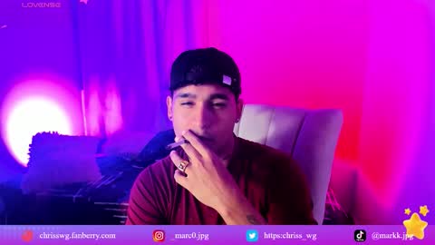 Snapshot of chriss_wg_ chatting on December 20, 11:12 pm Christian Wang online show from December 20, 11:12 pm