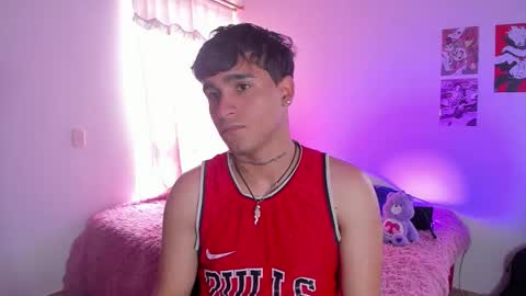 Christian Wang online show from February 3, 8:03 pm