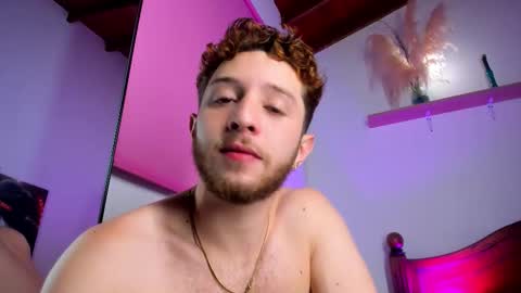 Hi dont forguet to follow me    online show from November 9, 6:33 am