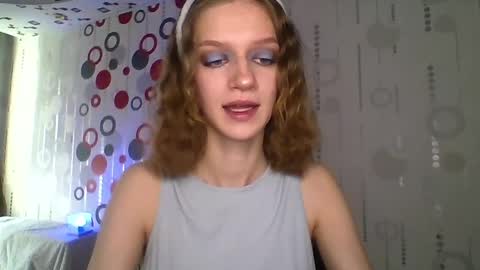 chrissy_joyful online show from April 4, 5:06 am