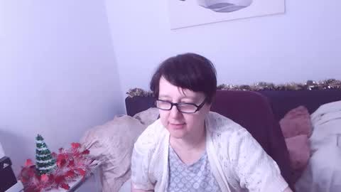 Christa online show from December 19, 7:54 pm