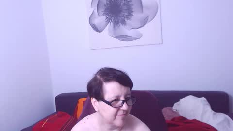 Snapshot of christarose chatting on June 6, 8:46 pm Christa online show from June 6, 8:46 pm