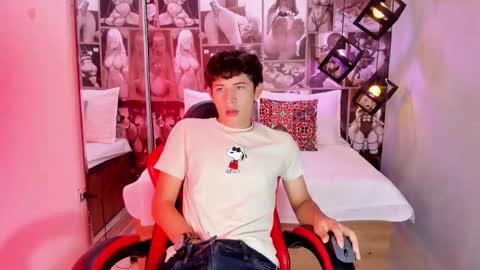 Snapshot of christian_foxx chatting on February 24, 2:04 pm Christian online show from February 24, 2:04 pm