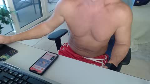 Snapshot of christiano1977 chatting on October 25, 2:35 pm Michael USA online show from October 25, 2:35 pm