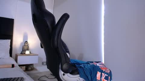 Snapshot of christianvalenzia chatting on February 26, 6:11 pm Christian online show from February 26, 6:11 pm