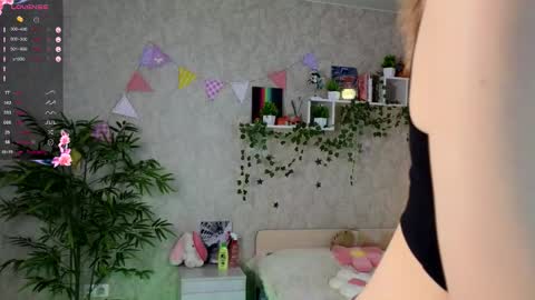 Ann online show from February 10, 11:36 am